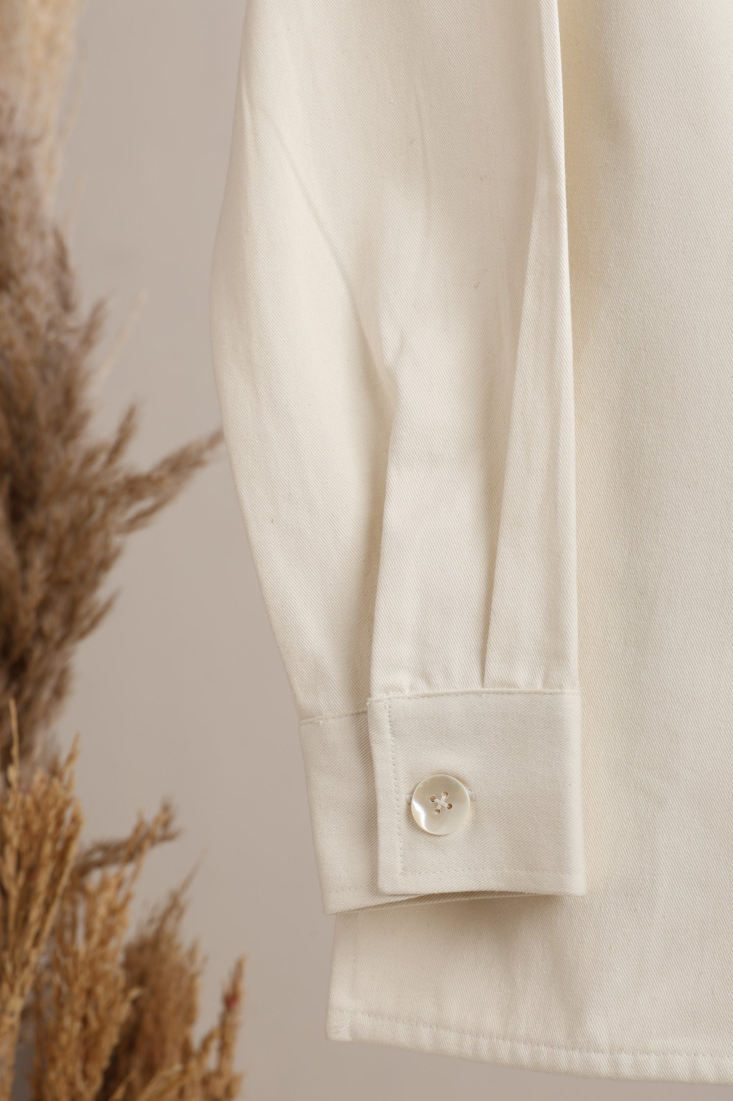 Arete - Cloud white